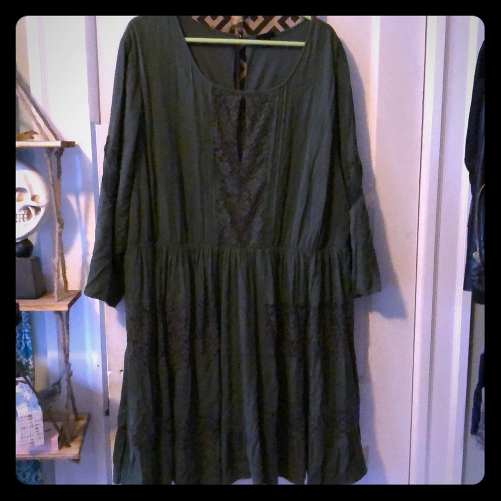 Boho peasant Torrid olive green dress